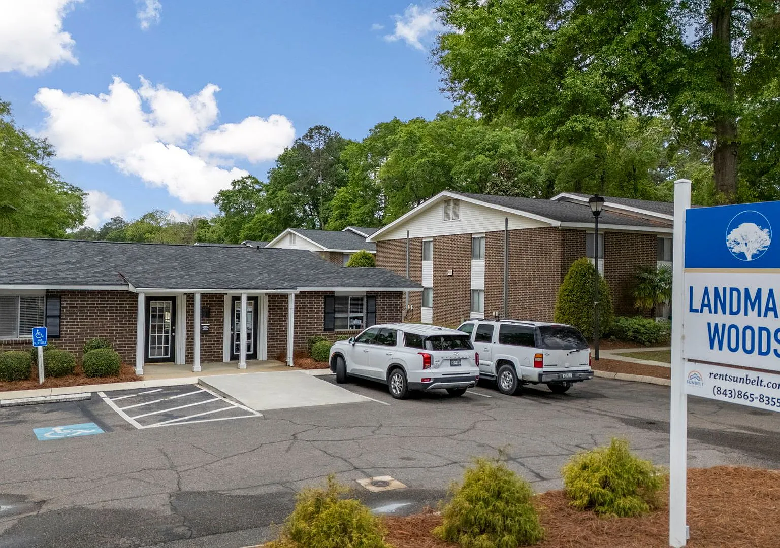 Landmark Woods Apartment Homes — Photo 2