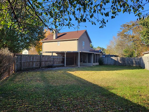 4th image of 405 Jonquil Ct