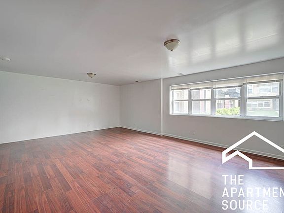 3rd image of 2540 W Fitch Ave