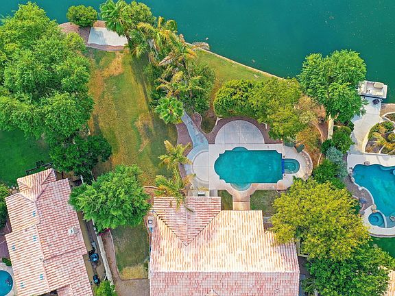 3rd image of 3110 S Greythorne Way