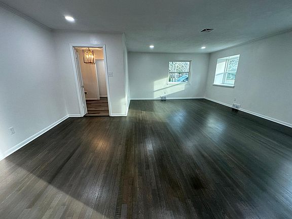 4th image of 10435 Cromwell Dr