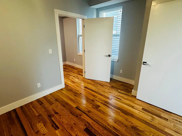 99 Maple St #1L — Photo 12