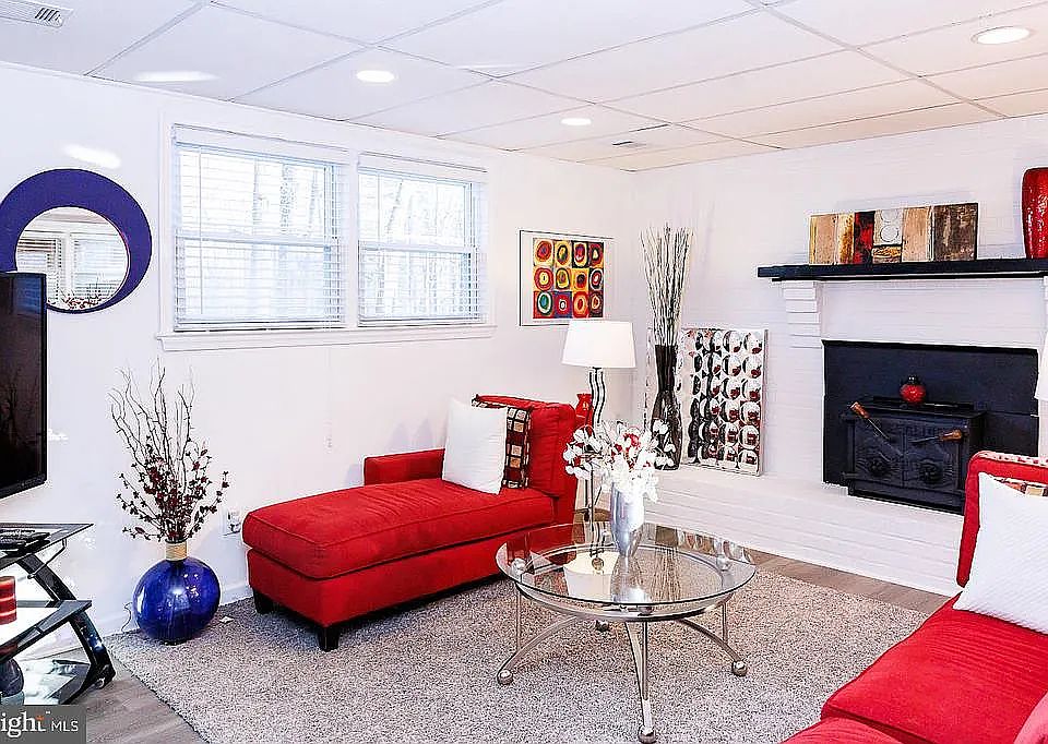 1st image of 7286 Earlys Rd #1
