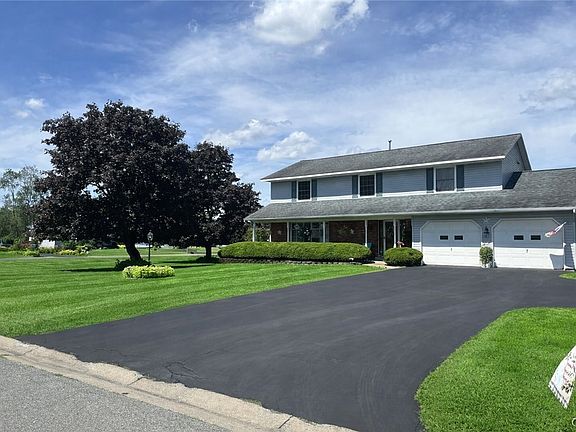4th image of 8318 Greenview Dr
