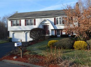 6 Velms Dr, Ansonia, CT 06401