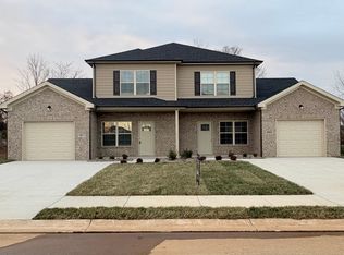 869 Rodeo Ln, Bowling Green, KY 42101