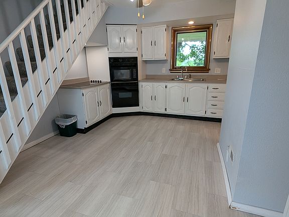 4th image of 6318 W Park Ave