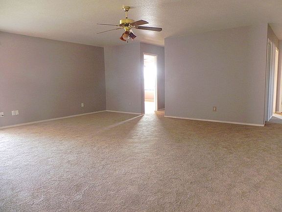 5th image of 5500 Gunnison Dr