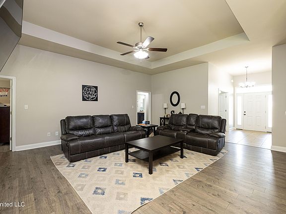 4th image of 7283 Southbranch Pkwy