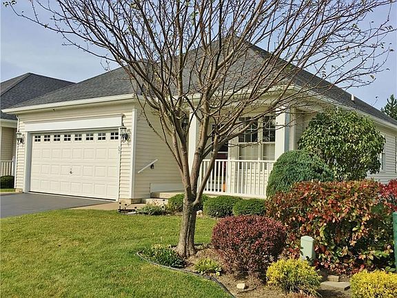 2nd image of 37 Rushford Hollow Dr