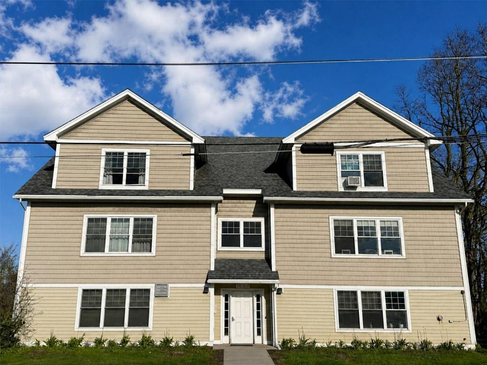1st image of 354 Manhattan Drive #11