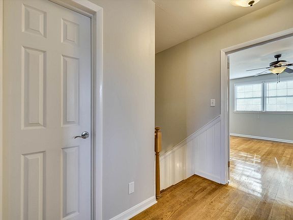39th image of 134 Lake Bluff Drive