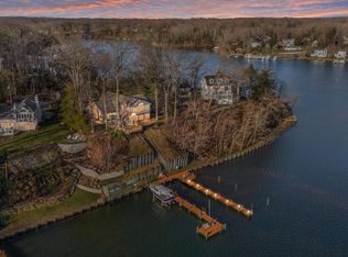 112 Park Ave, Edgewater, MD 21037