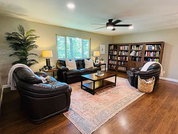 Living room - entry level