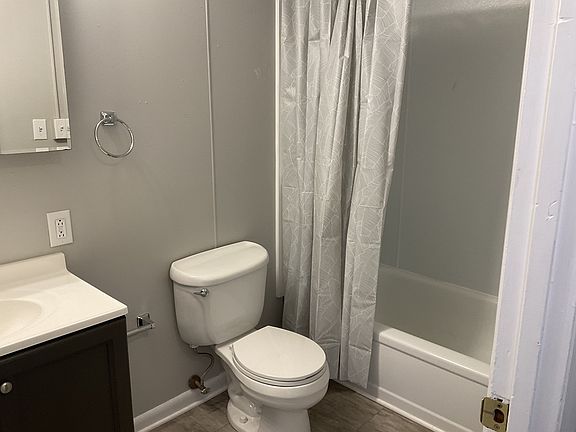 5th image of 60 Chambersburg St #11422208
