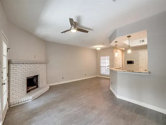 1 bed, 814 sqft, $1,550 — Photo 2