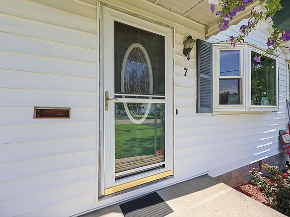 2nd image of 7 Melick St