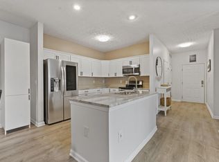 6170 Harbour Pointe Unit 101, Columbus, OH