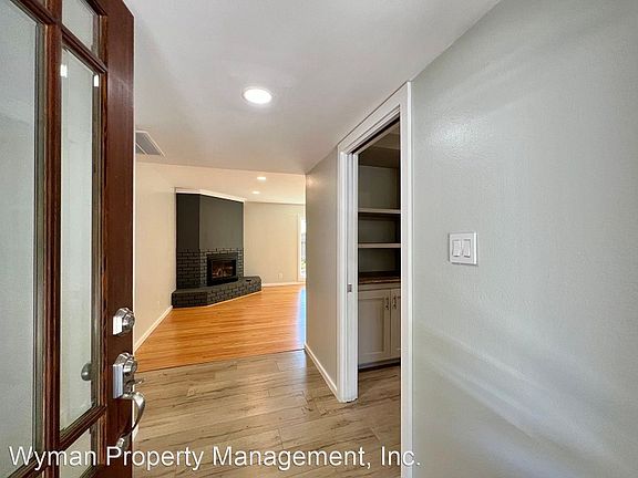 3rd image of 3531 Glenbrook Ln