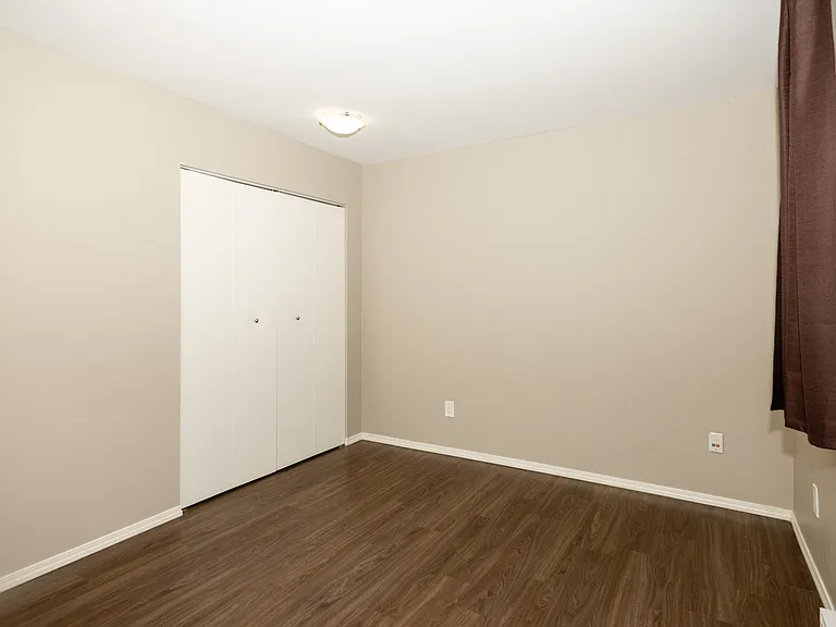 2331 Pembina Hwy — Photo 14
