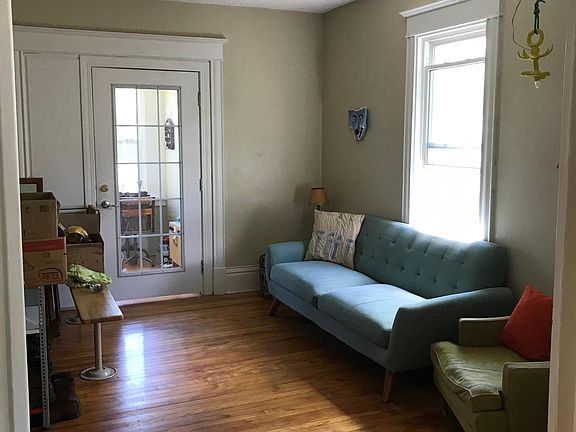 2nd image of 2118 Grand St NE #2