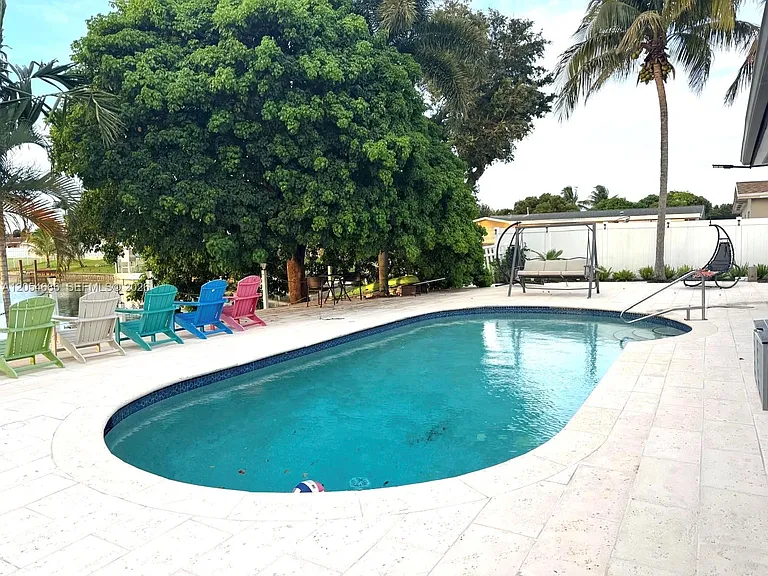 8641 NW 19th St — Photo 19