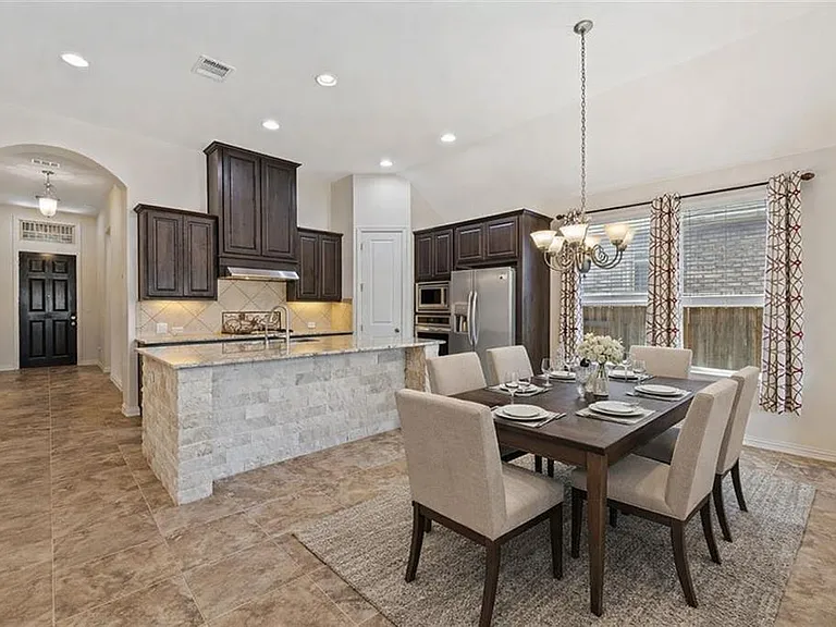 4216 Hannover Way — Photo 5