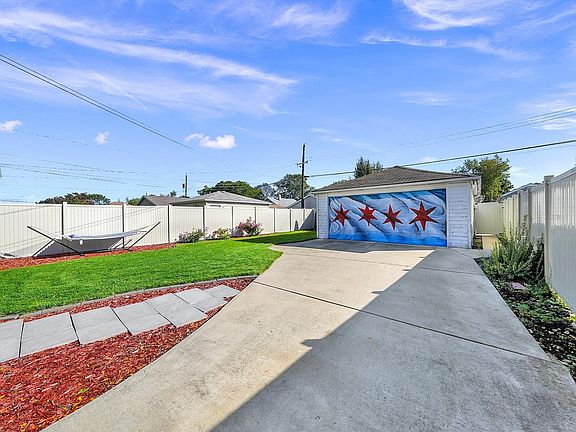5th image of 5235 S Natoma Ave