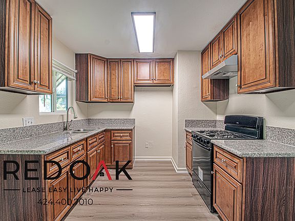 2nd image of 818 W Huntington Dr APT 17