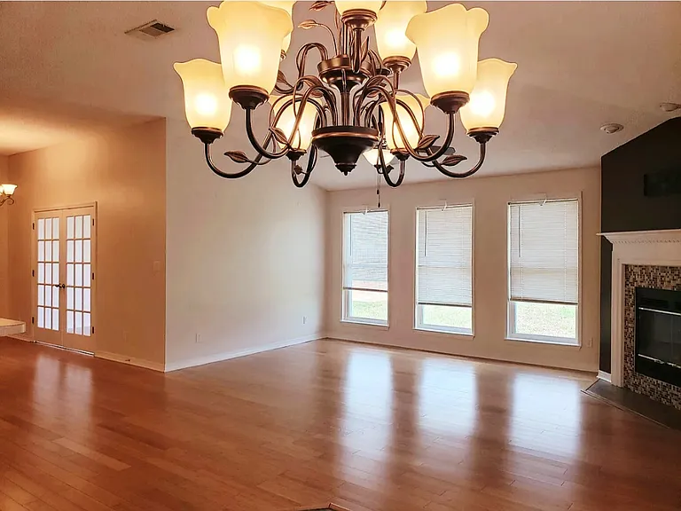 6492 Sarasota St — Photo 11