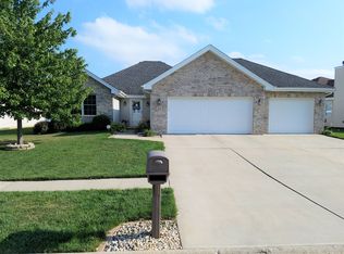 416 Highpoint Cir N, Bourbonnais, IL 60914