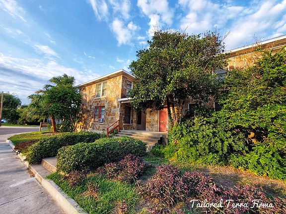 3rd image of 2702 Swantner St #8