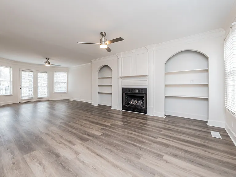 225 Autumn Trace Ct — Photo 3