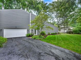 1338 Patti Park #70, Westlake, OH 44145