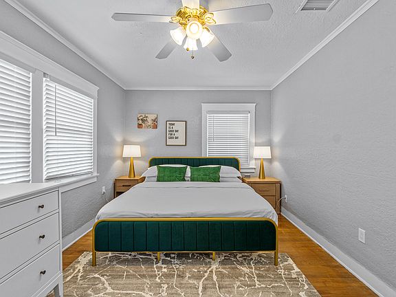 2nd image of 2452 Union St #2452
