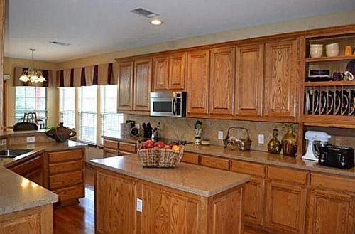 3rd image of 5581 Hidden Creek Ln