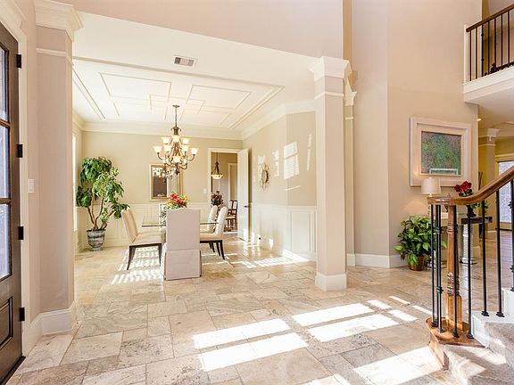 5th image of 811 Arden Oaks Dr