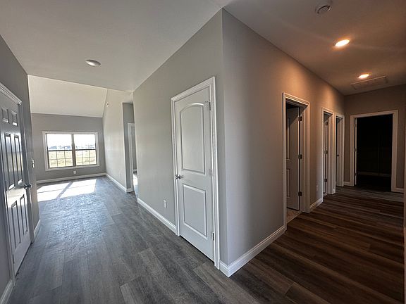4th image of 445 White Dogwood Dr