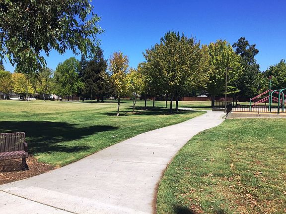 5th image of 5685 Paseo Navarro
