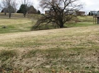 86 Delburne Dr, Davis, IL 61019