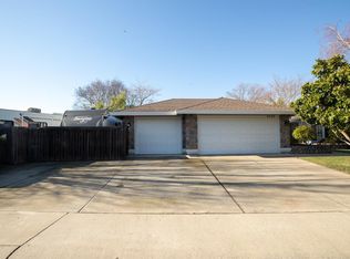 9328 Whittemore Dr, Elk Grove, CA 95624