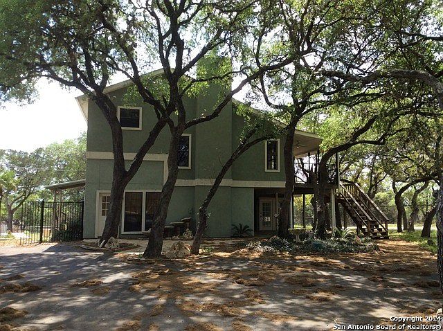 1st image of 424 Lost Antler Dr