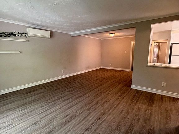 4th image of 43 Morgan Ave