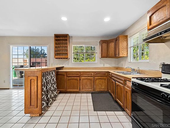 5th image of 3304 Neosho Pl