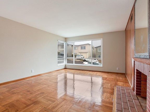 3rd image of 83 Shelbourne Ave