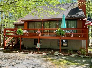 180 Parkwood Dr, Lake Ariel, PA 18436