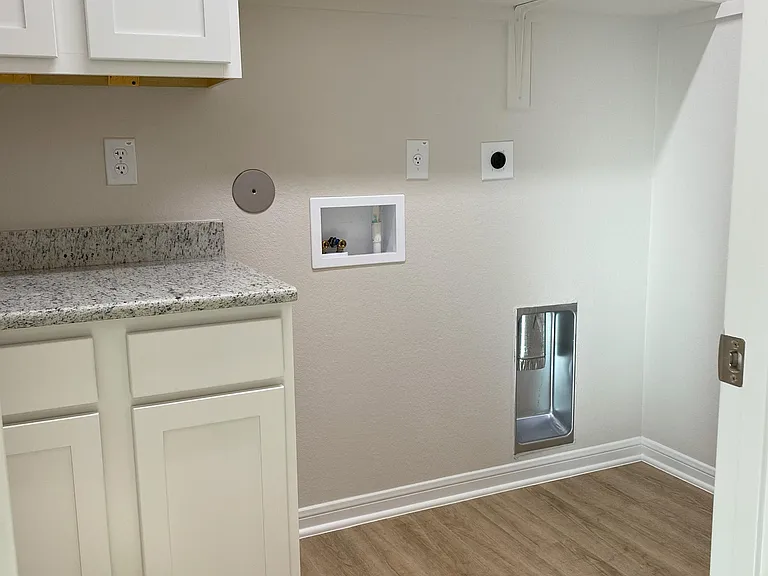 8714 Happy Valley Dr — Photo 12