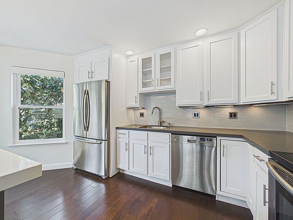 4th image of 1180 Broderick St APT 302