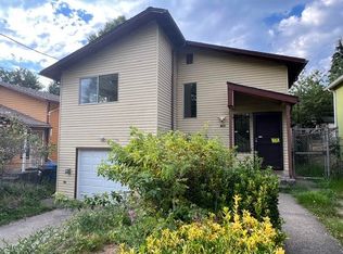 4242 S Willow St, Seattle, WA 98118