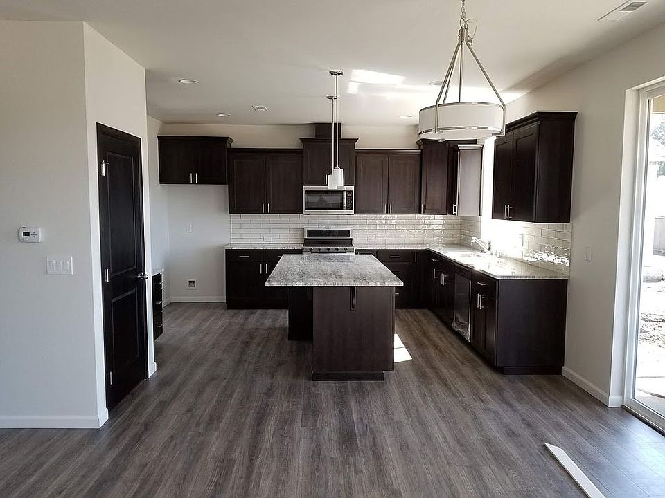 2nd image of 711 Koehler Ave SW